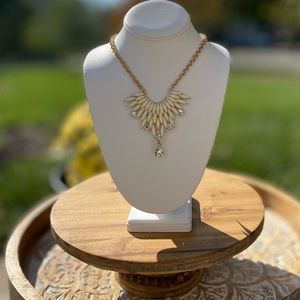 Crystal and cream Resin Stone Pendant Necklace